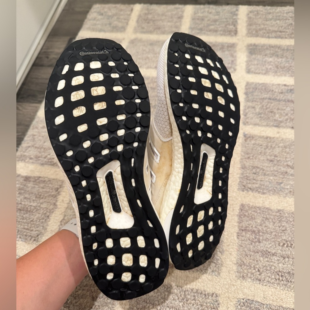 Adidas Ultra Boost - Picture 6 of 8